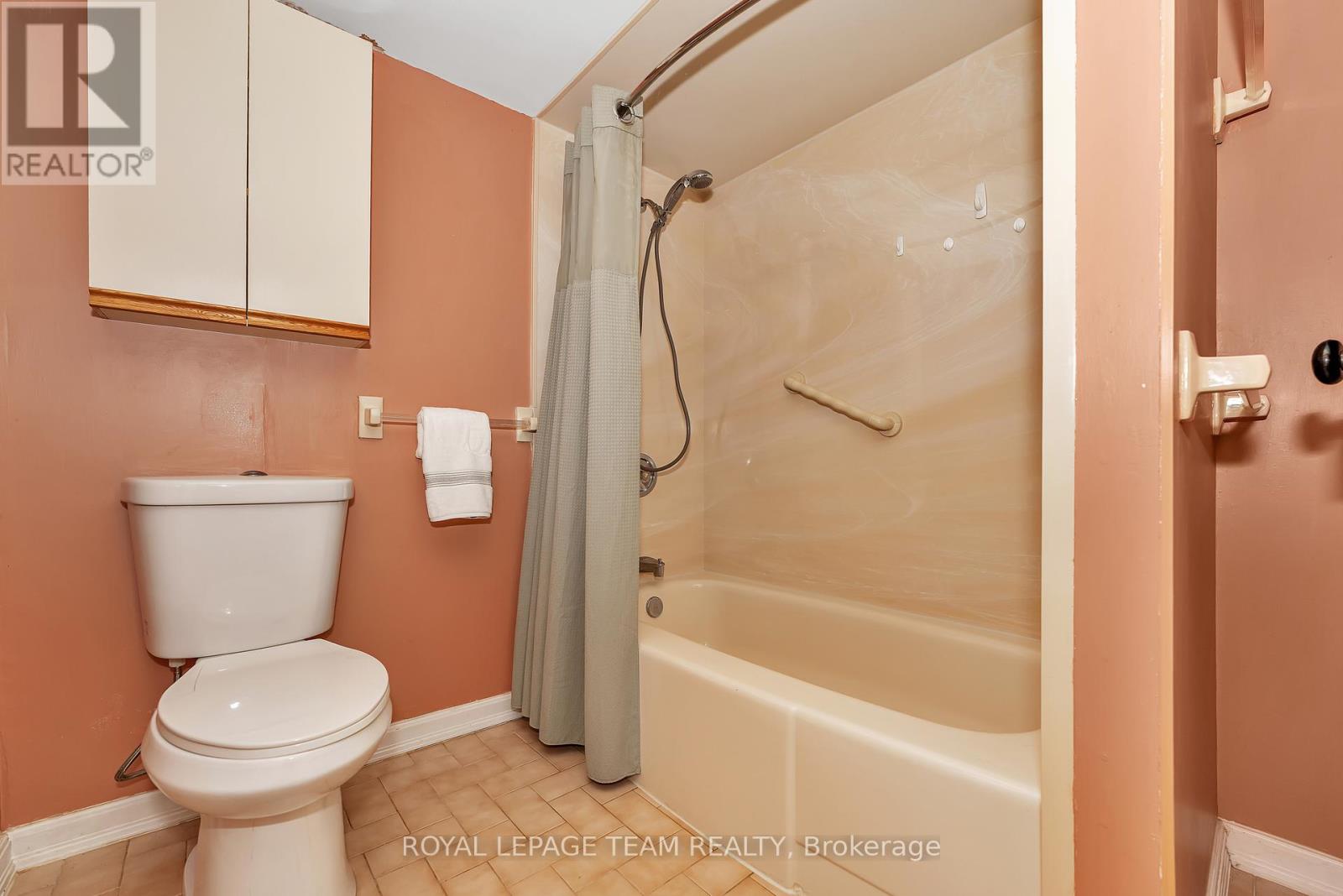 2307 Scrivens Drive, Ottawa, Ontario  K0A 2P0 - Photo 23 - X12451009
