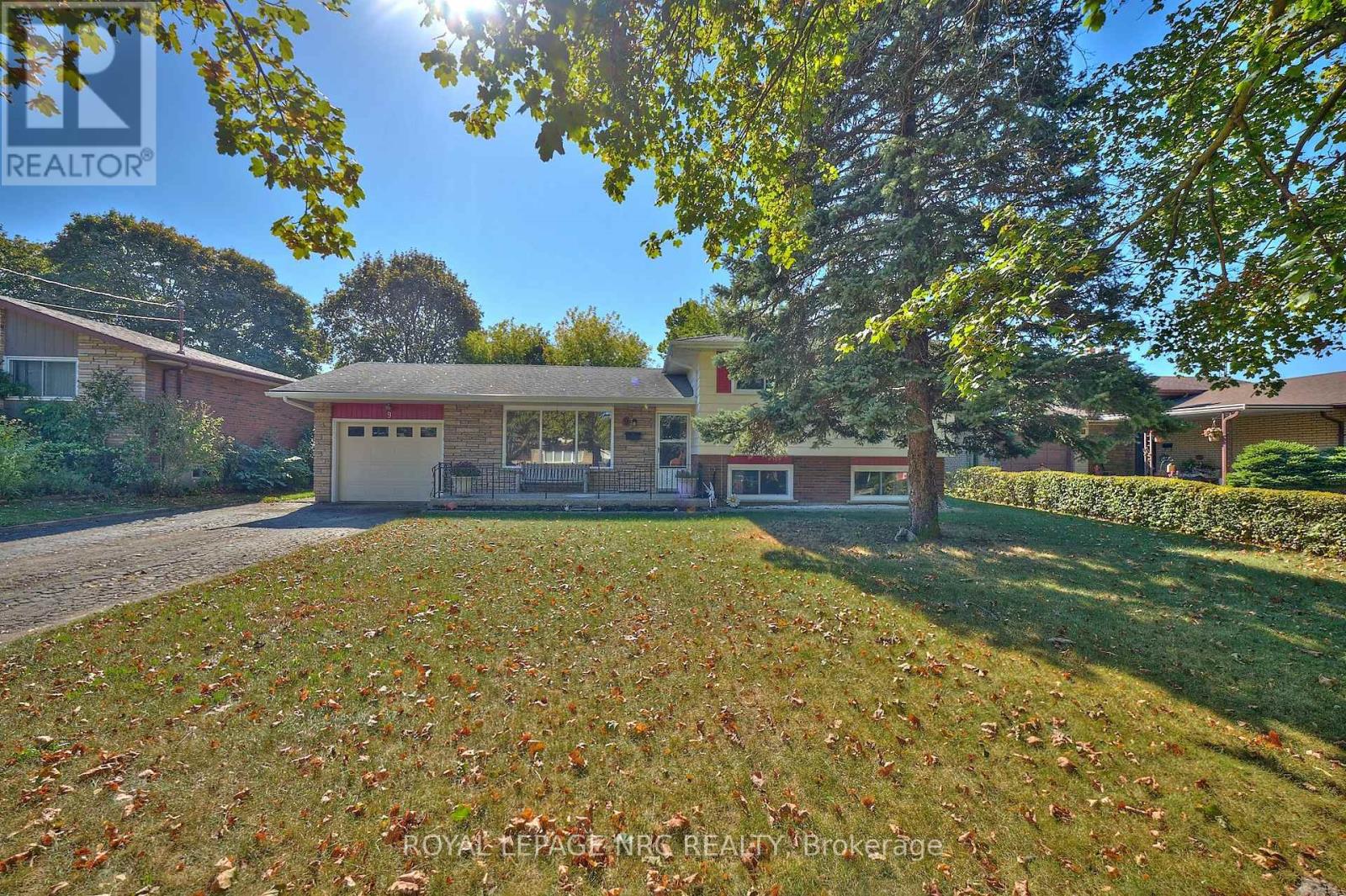 9 ROYAL MANOR DRIVE, St. Catharines, Ontario