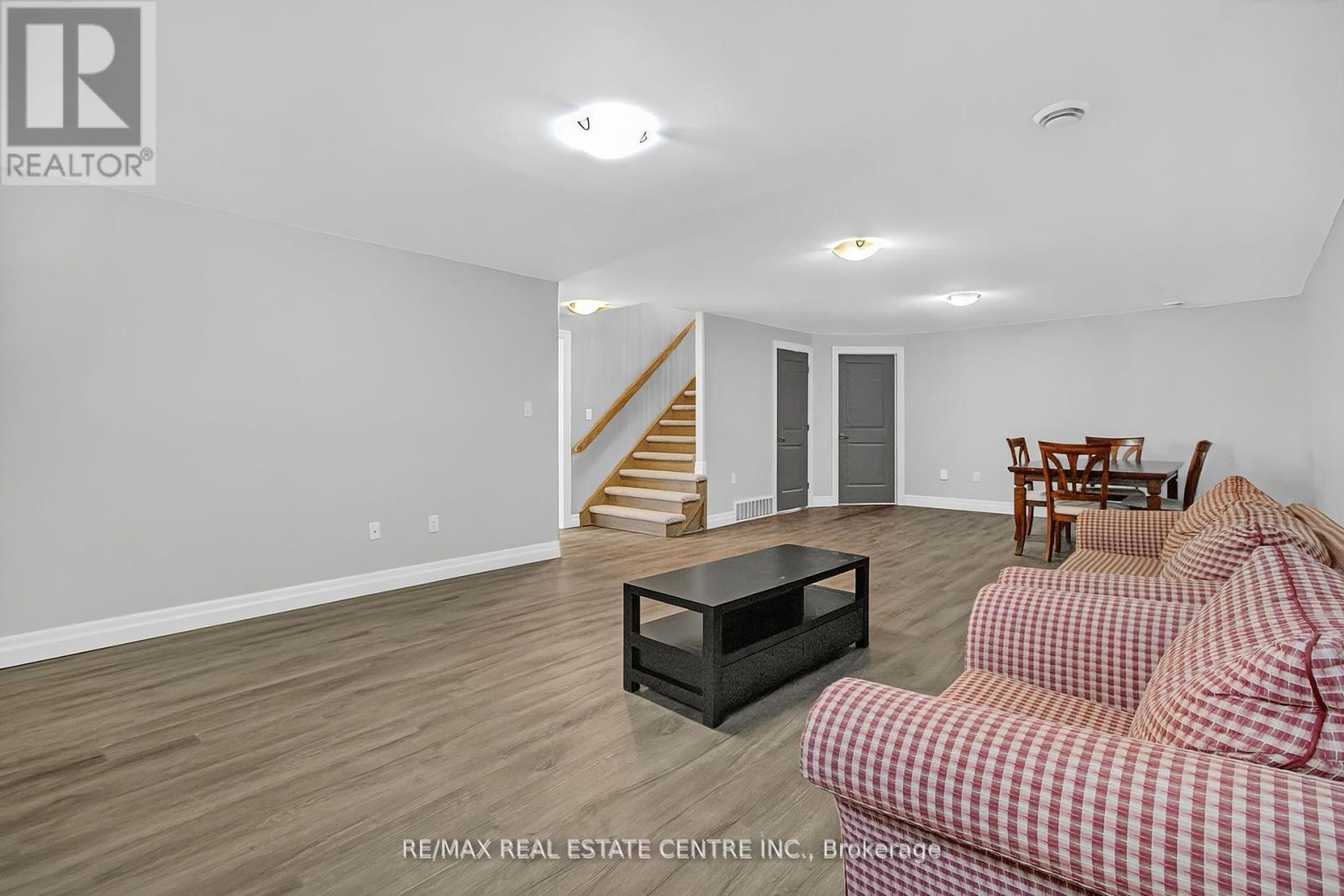 520 Molinari Street, Sarnia, Ontario  N7W 1C5 - Photo 21 - X12450977