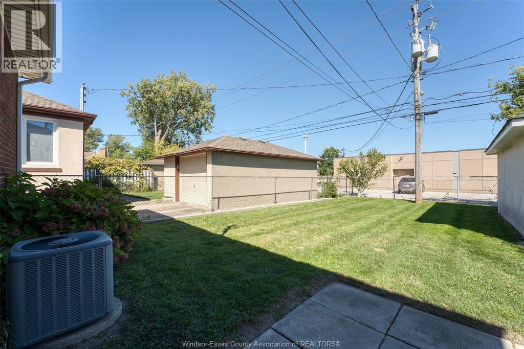 2490 Meldrum Road, Windsor, Ontario  N8W 4E8 - Photo 31 - 25025291