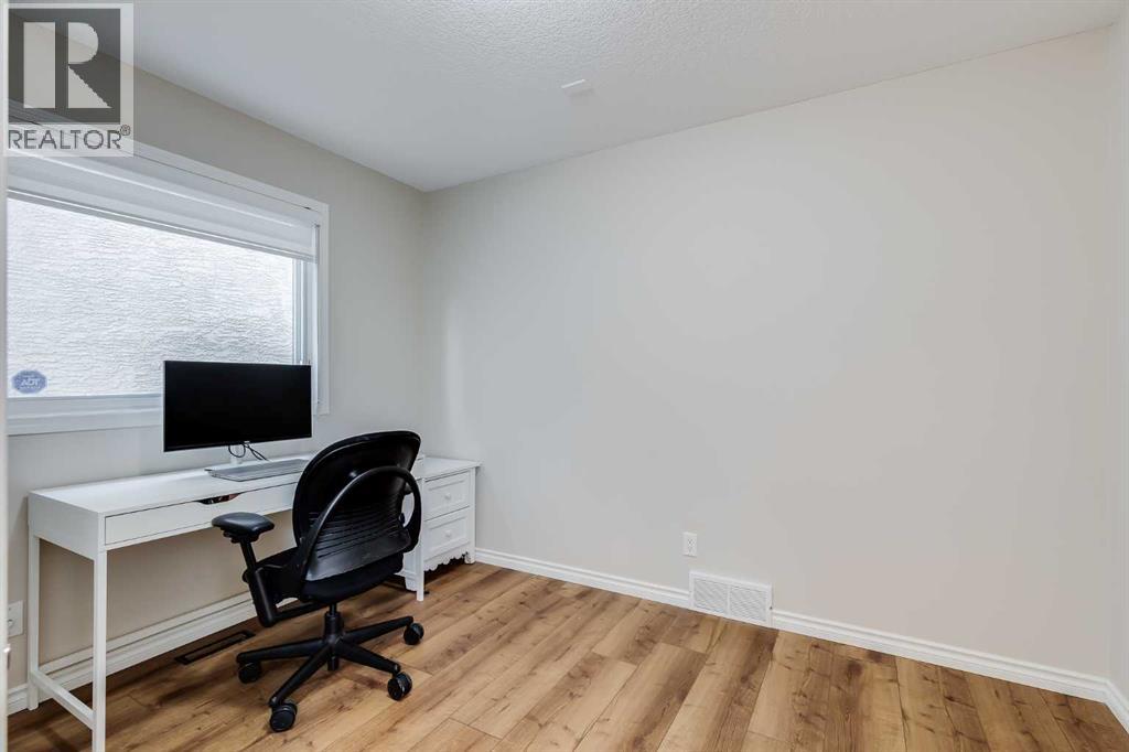 7 Everglade Circle Sw, Calgary, Alberta  T2Y 4M7 - Photo 20 - A2263037