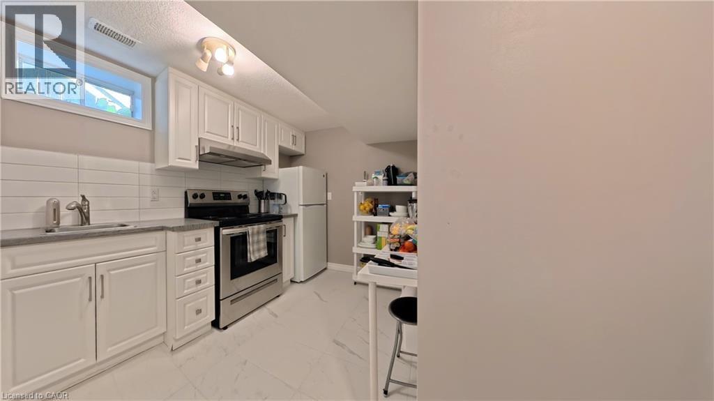 131 Carlyle Drive, Kitchener, Ontario  N2P 1V9 - Photo 27 - 40777427