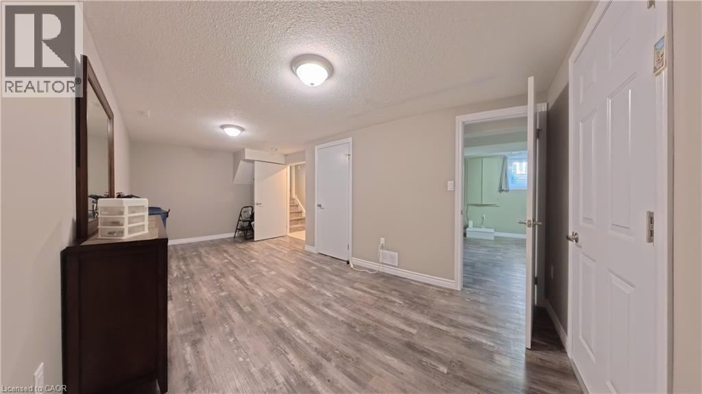 131 Carlyle Drive, Kitchener, Ontario  N2P 1V9 - Photo 29 - 40777427