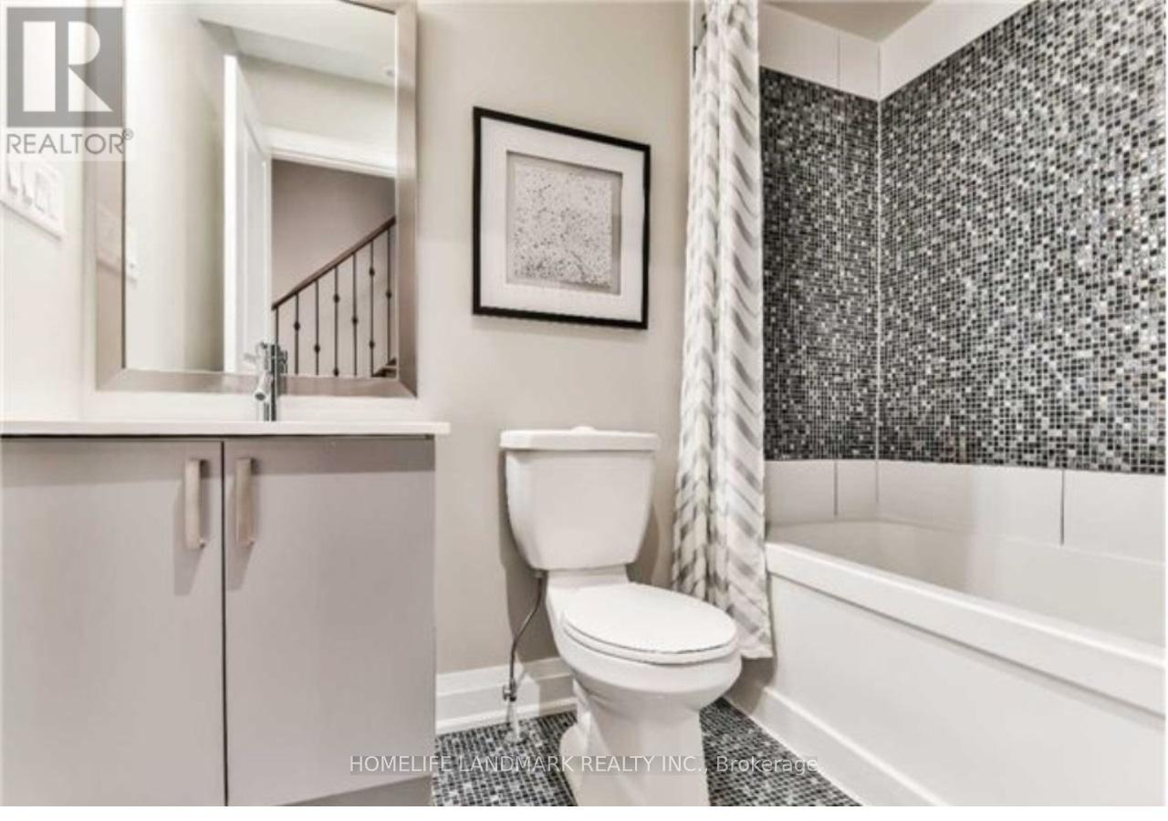 65 Hargrave Lane, Toronto, Ontario  M4N 0A4 - Photo 11 - C12451000