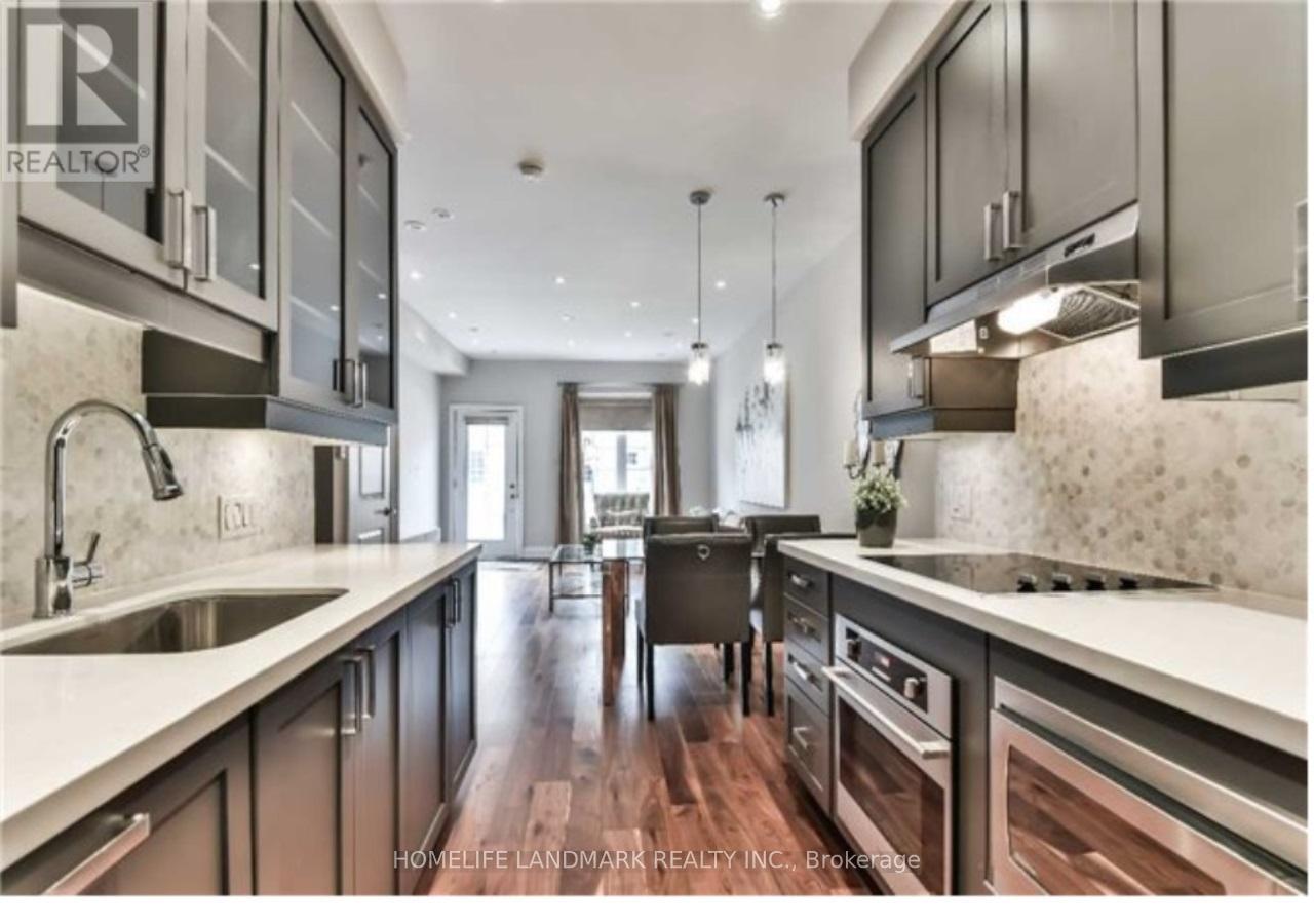 65 Hargrave Lane, Toronto, Ontario  M4N 0A4 - Photo 5 - C12451000