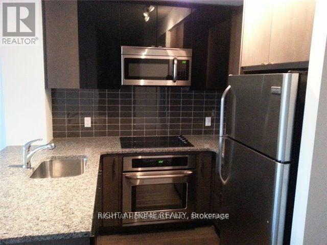 1204 - 89 Dunfield Avenue, Toronto, Ontario  M4S 0A4 - Photo 2 - C12451003