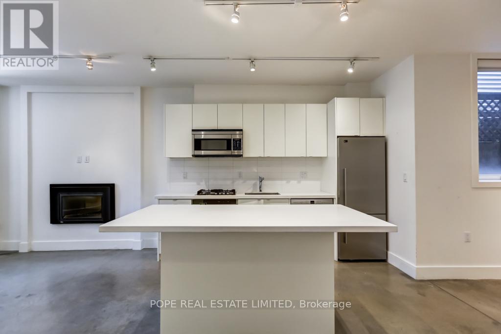 Lower - 95 Major Street, Toronto, Ontario  M5S 2K9 - Photo 11 - C12451014