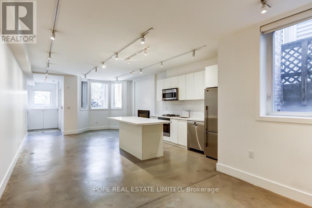 Lower - 95 Major Street, Toronto, Ontario  M5S 2K9 - Photo 16 - C12451014