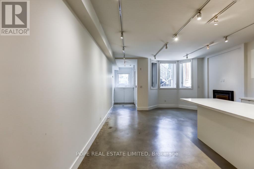 Lower - 95 Major Street, Toronto, Ontario  M5S 2K9 - Photo 17 - C12451014