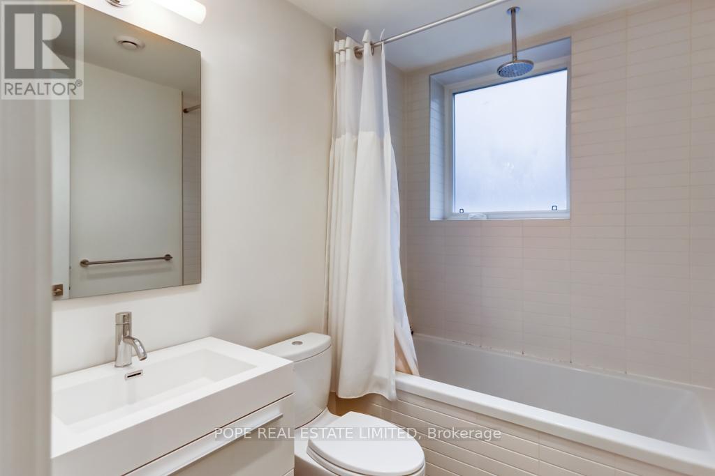 Lower - 95 Major Street, Toronto, Ontario  M5S 2K9 - Photo 30 - C12451014