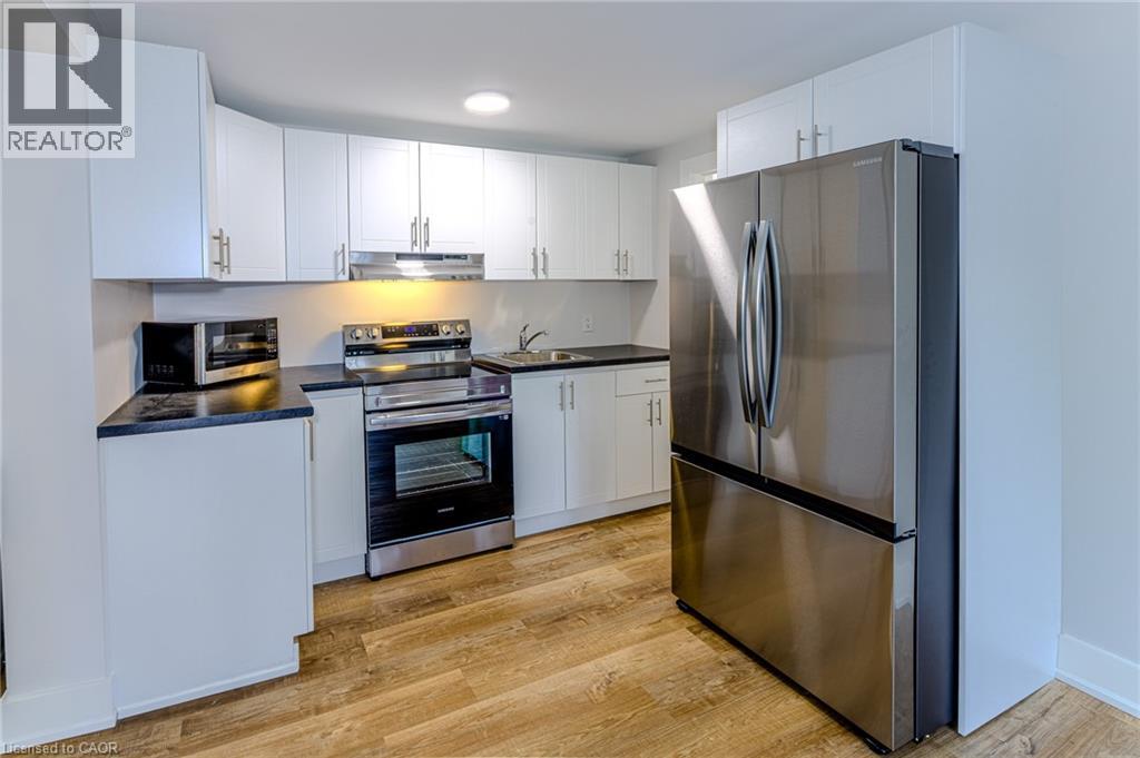 137 Garner Avenue Unit# 1, Welland, Ontario  L3B 2Y1 - Photo 3 - 40773483