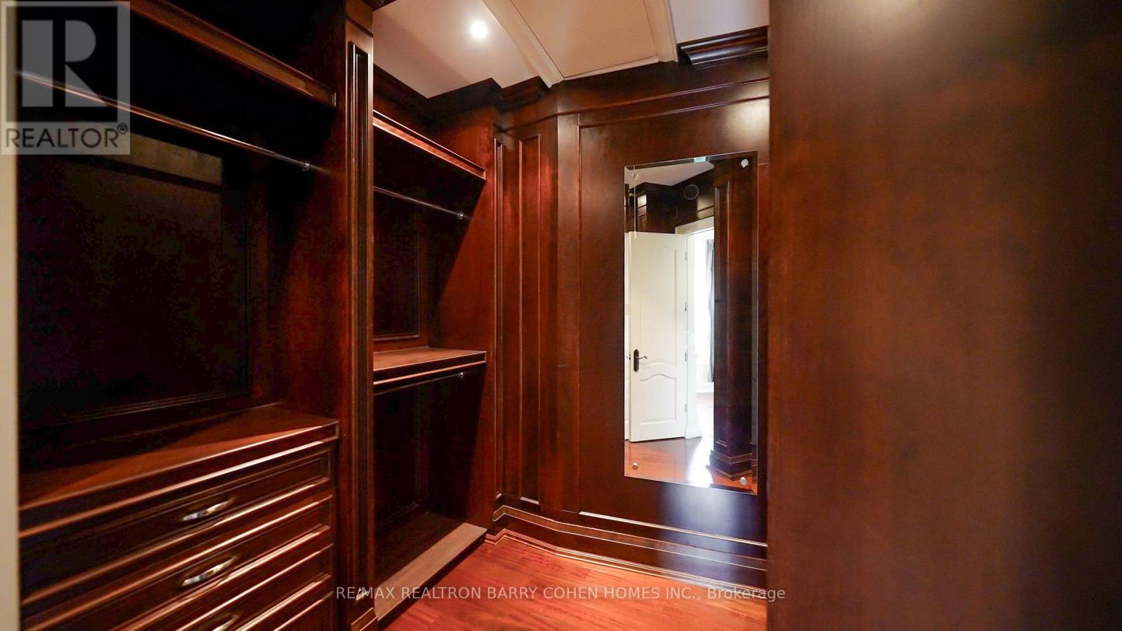 36 Old Yonge Street, Toronto, Ontario  M2P 1P7 - Photo 28 - C12438497