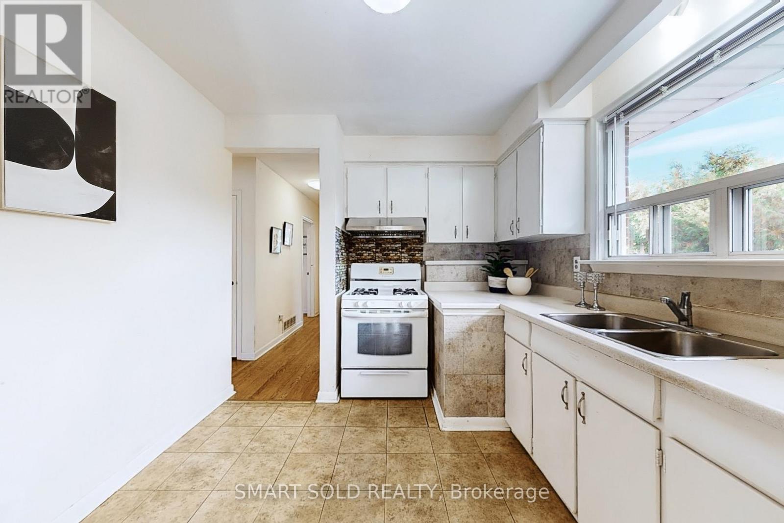 21 Sunmount Road, Toronto, Ontario  M1T 2A4 - Photo 10 - E12451015