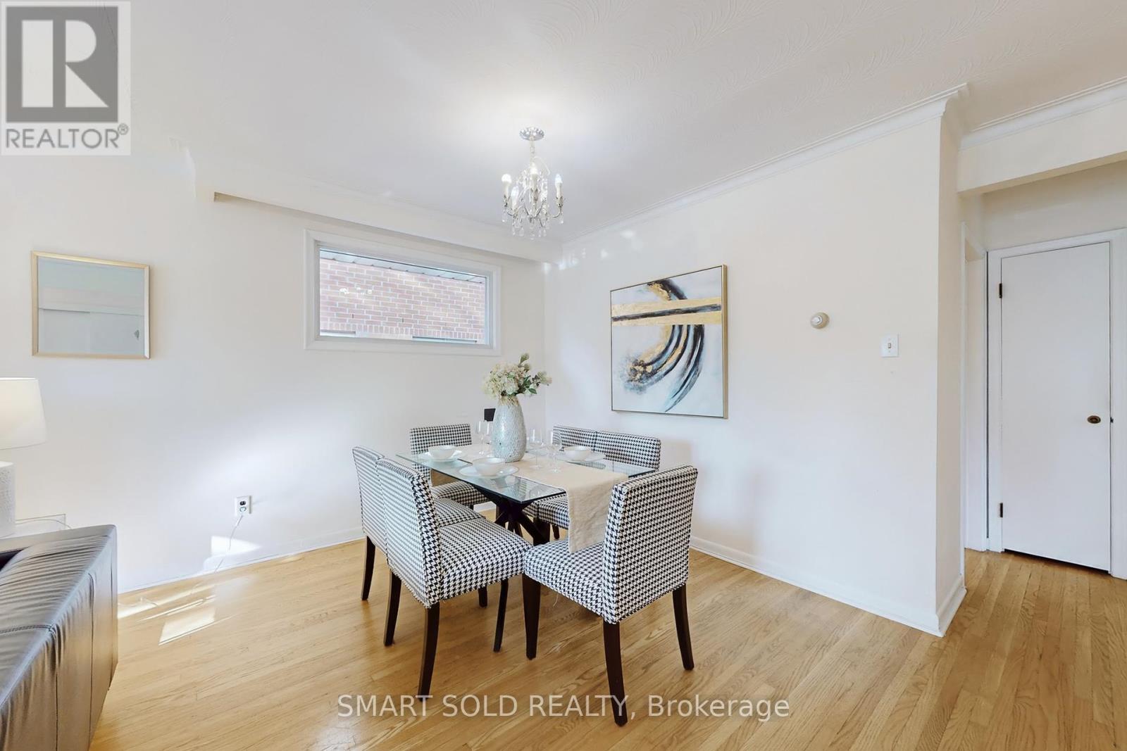 21 Sunmount Road, Toronto, Ontario  M1T 2A4 - Photo 8 - E12451015