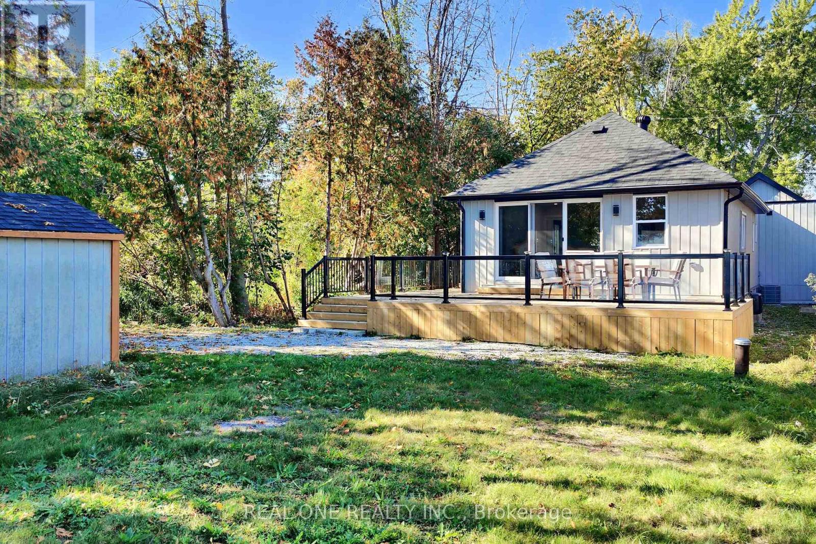 241 Rockaway Beach Place, Innisfil, Ontario  L0L 1K0 - Photo 11 - N12450987