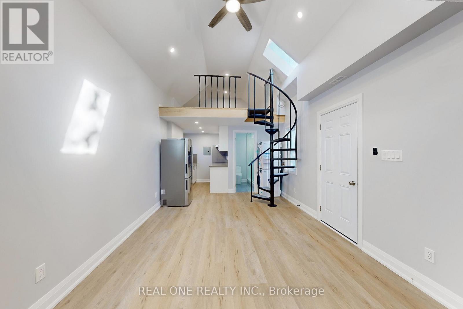 241 Rockaway Beach Place, Innisfil, Ontario  L0L 1K0 - Photo 16 - N12450987