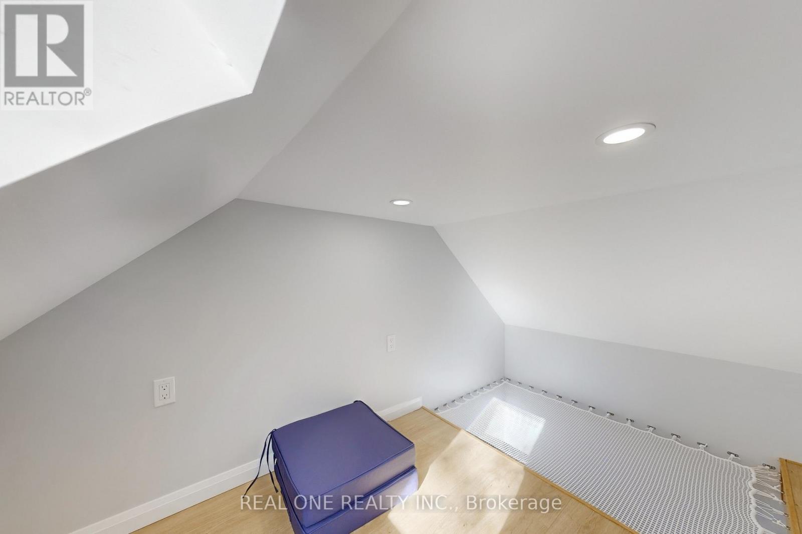 241 Rockaway Beach Place, Innisfil, Ontario  L0L 1K0 - Photo 23 - N12450987