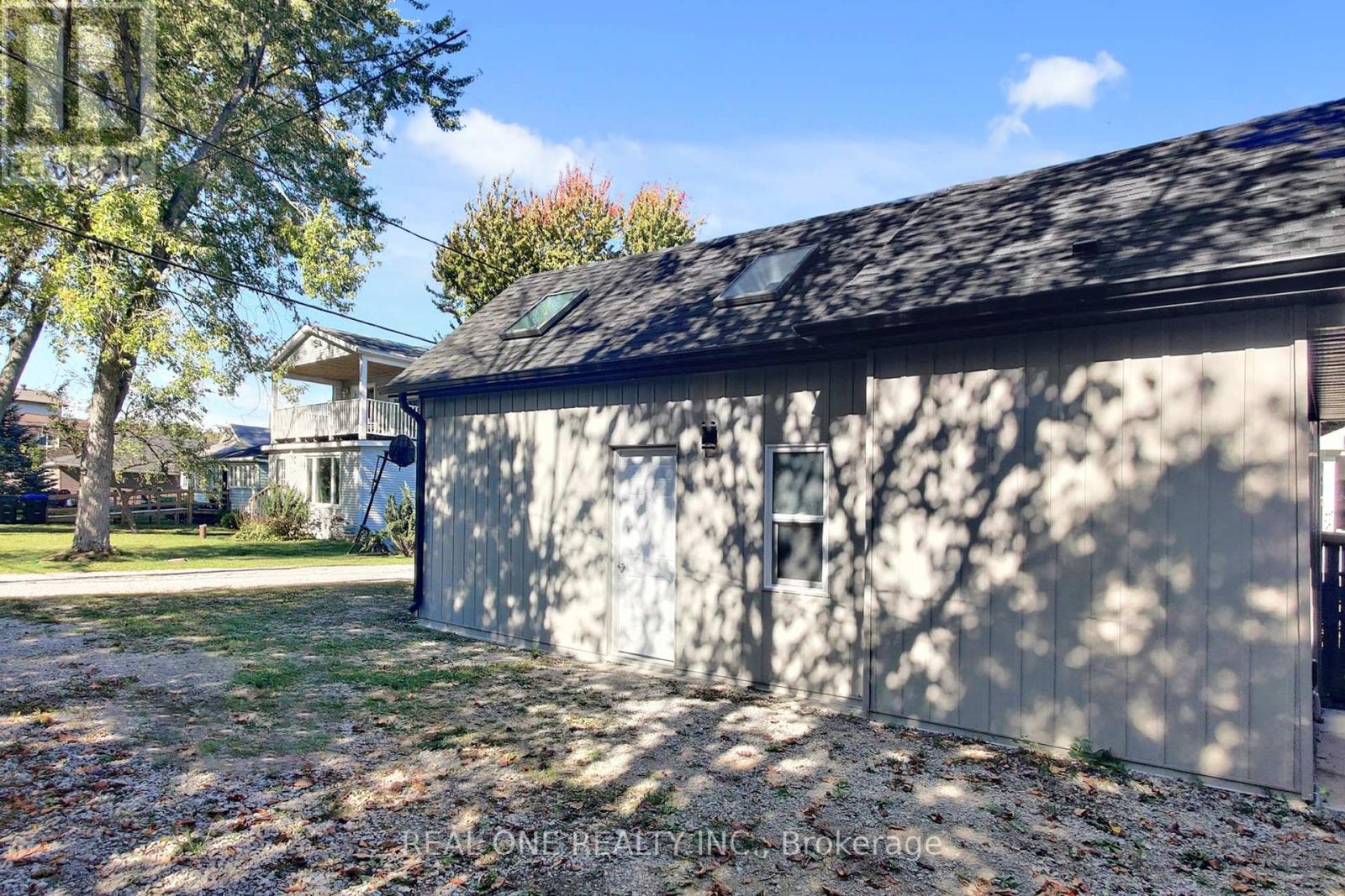 241 Rockaway Beach Place, Innisfil, Ontario  L0L 1K0 - Photo 24 - N12450987