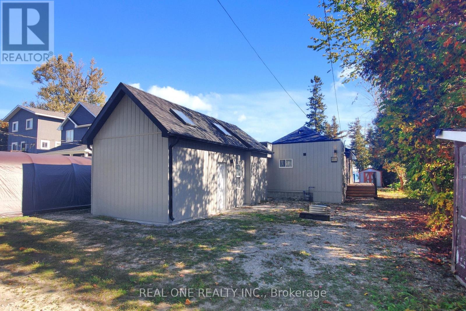 241 Rockaway Beach Place, Innisfil, Ontario  L0L 1K0 - Photo 27 - N12450987