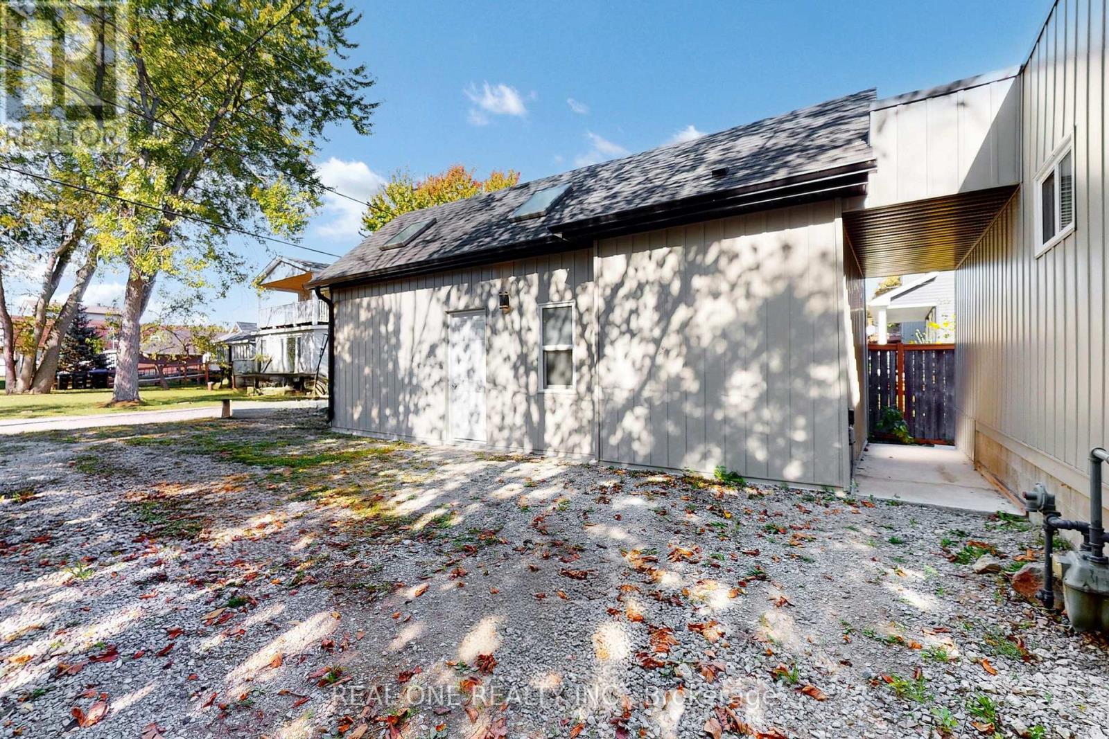 241 Rockaway Beach Place, Innisfil, Ontario  L0L 1K0 - Photo 29 - N12450987