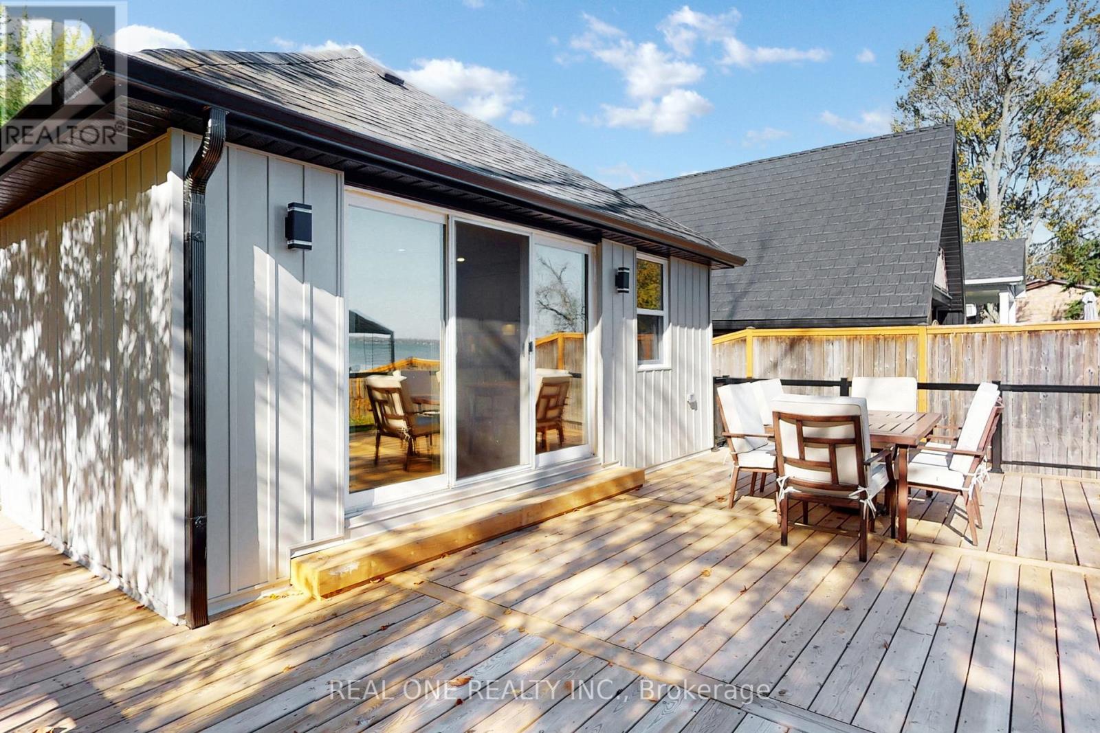 241 Rockaway Beach Place, Innisfil, Ontario  L0L 1K0 - Photo 30 - N12450987