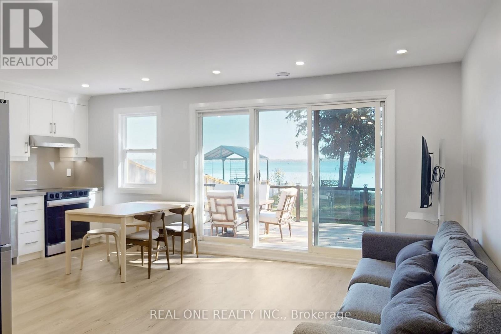 241 Rockaway Beach Place, Innisfil, Ontario  L0L 1K0 - Photo 32 - N12450987