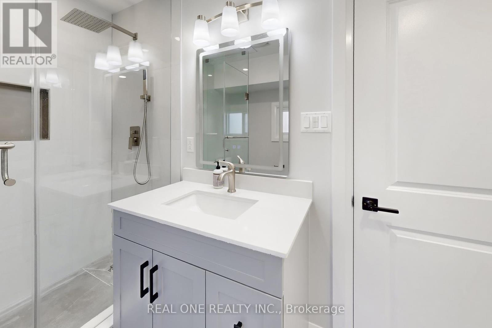 241 Rockaway Beach Place, Innisfil, Ontario  L0L 1K0 - Photo 44 - N12450987