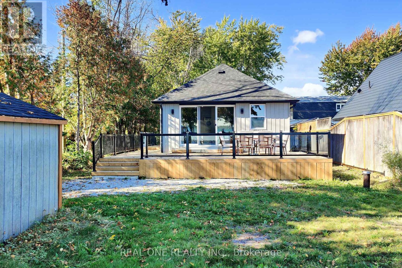 241 Rockaway Beach Place, Innisfil, Ontario  L0L 1K0 - Photo 9 - N12450987