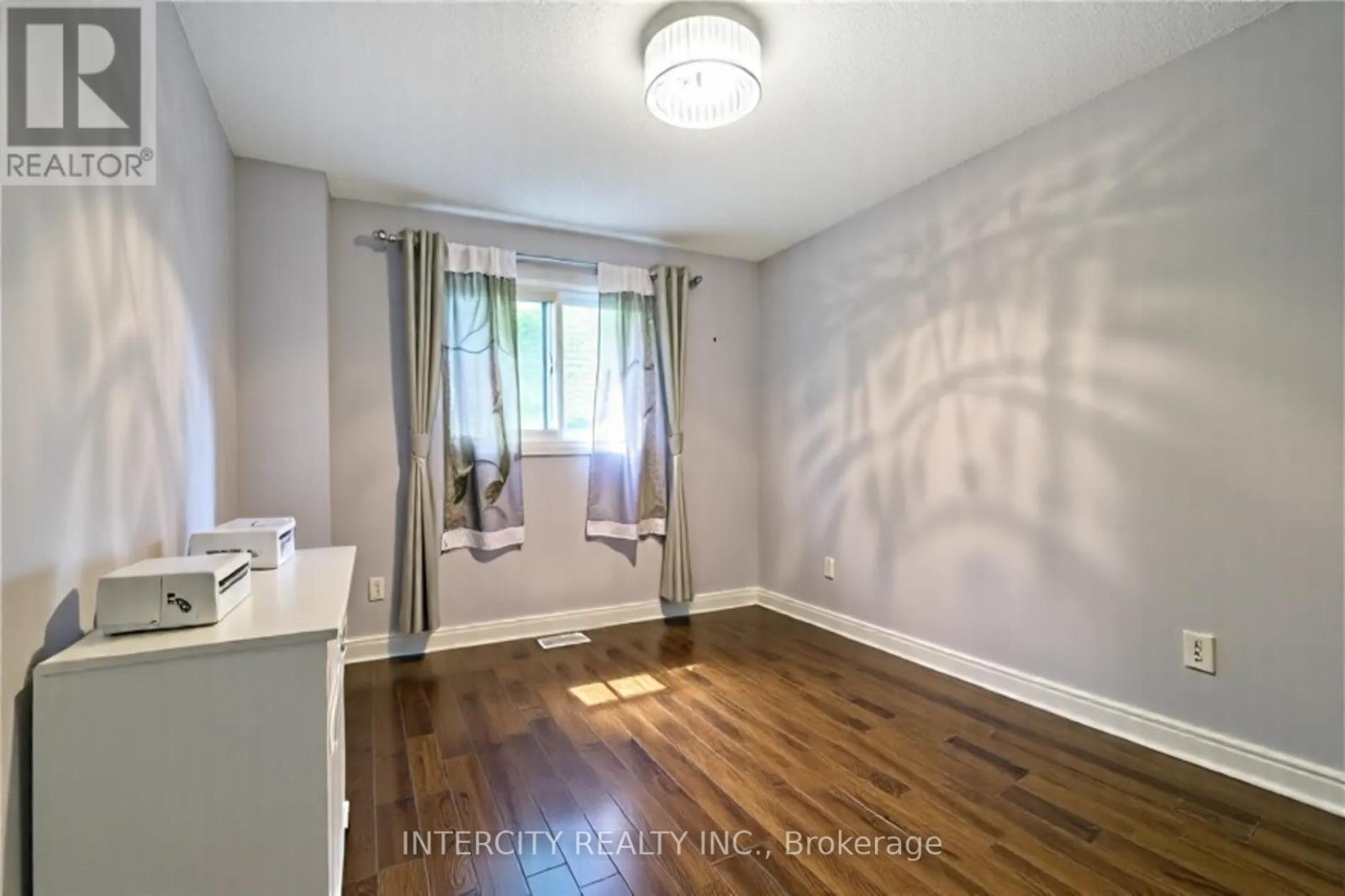 85 Houseman Crescent, Richmond Hill, Ontario  L4C 7S7 - Photo 17 - N12450998