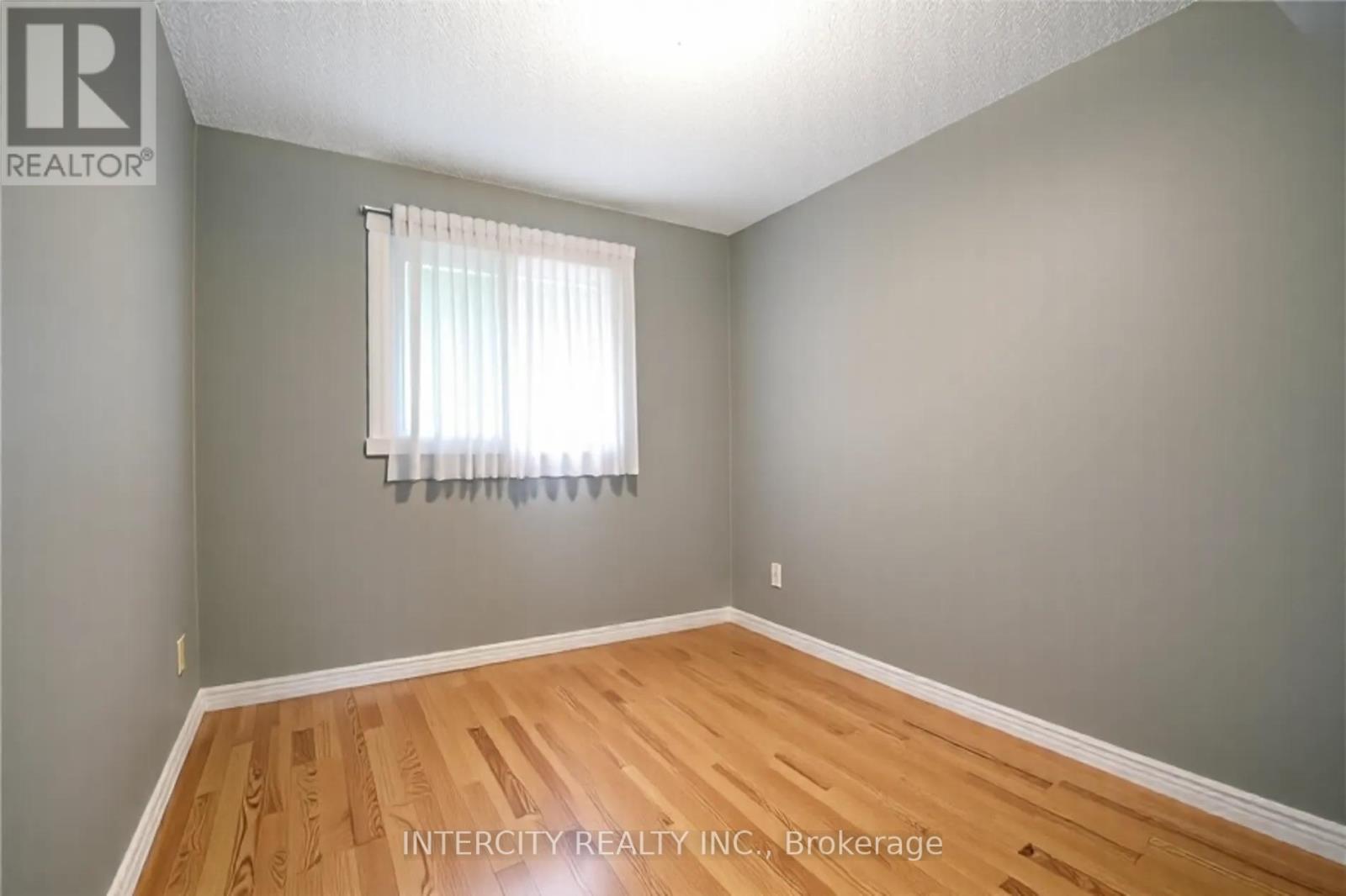 85 Houseman Crescent, Richmond Hill, Ontario  L4C 7S7 - Photo 19 - N12450998