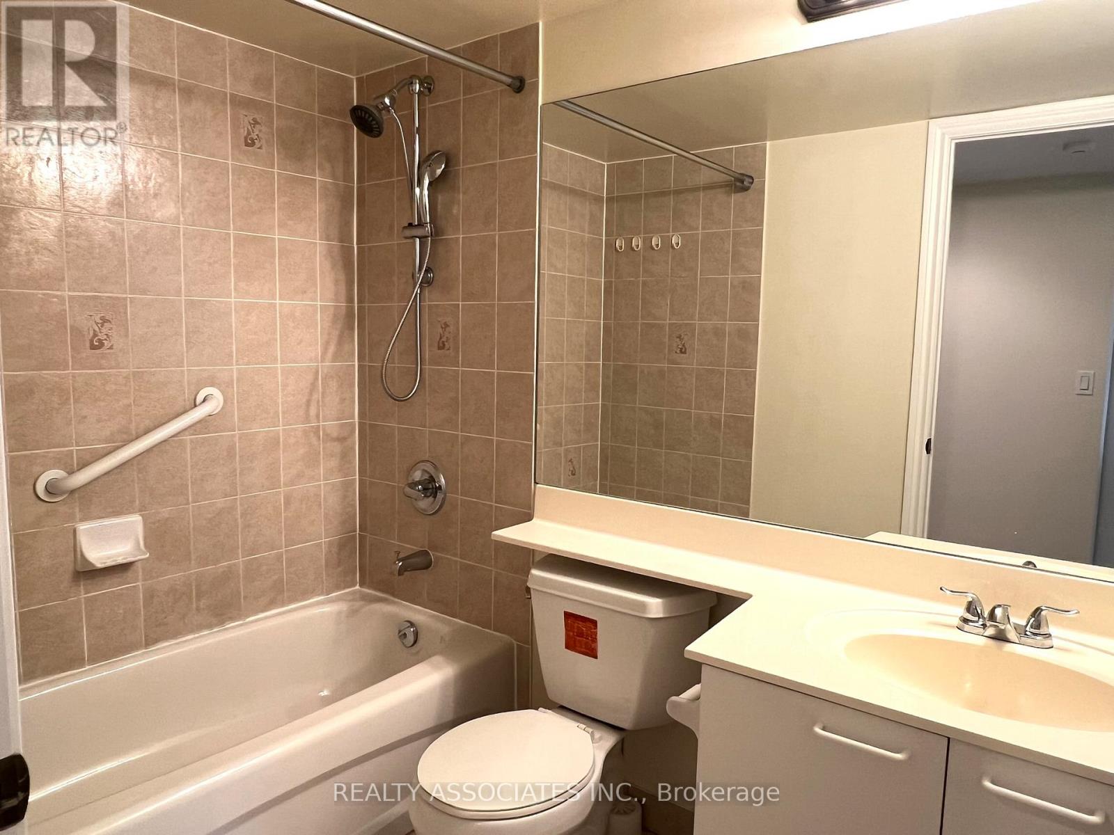 303 - 130 Pond Drive, Markham, Ontario  L3T 7W5 - Photo 25 - N12451008