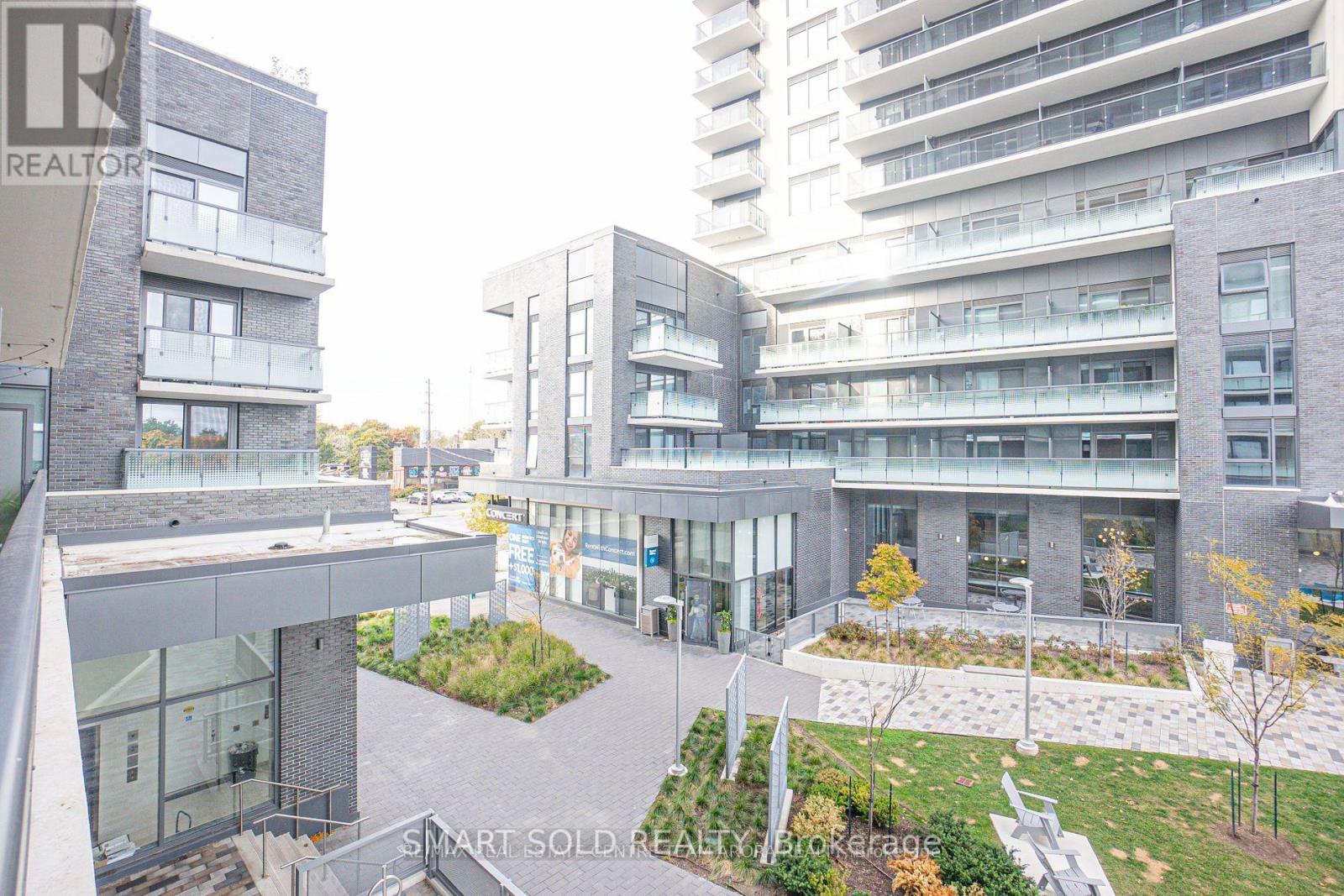 304 - 30 Samuel Wood Way, Toronto, Ontario  M9B 0C9 - Photo 3 - W12450988