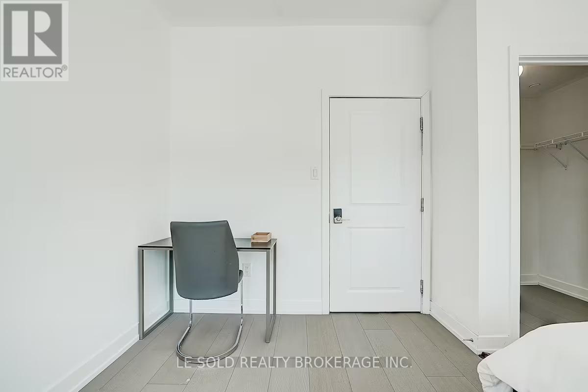 89 Frederick Tisdale Drive, Toronto, Ontario  M3K 0C6 - Photo 11 - W12450991