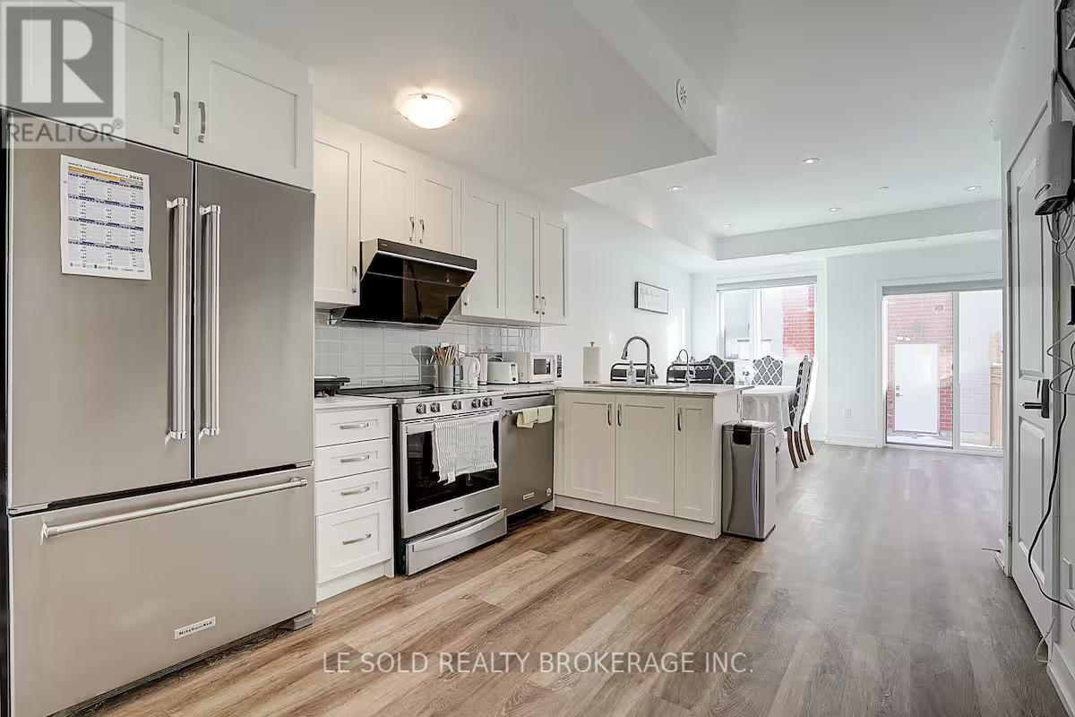 89 Frederick Tisdale Drive, Toronto, Ontario  M3K 0C6 - Photo 4 - W12450991