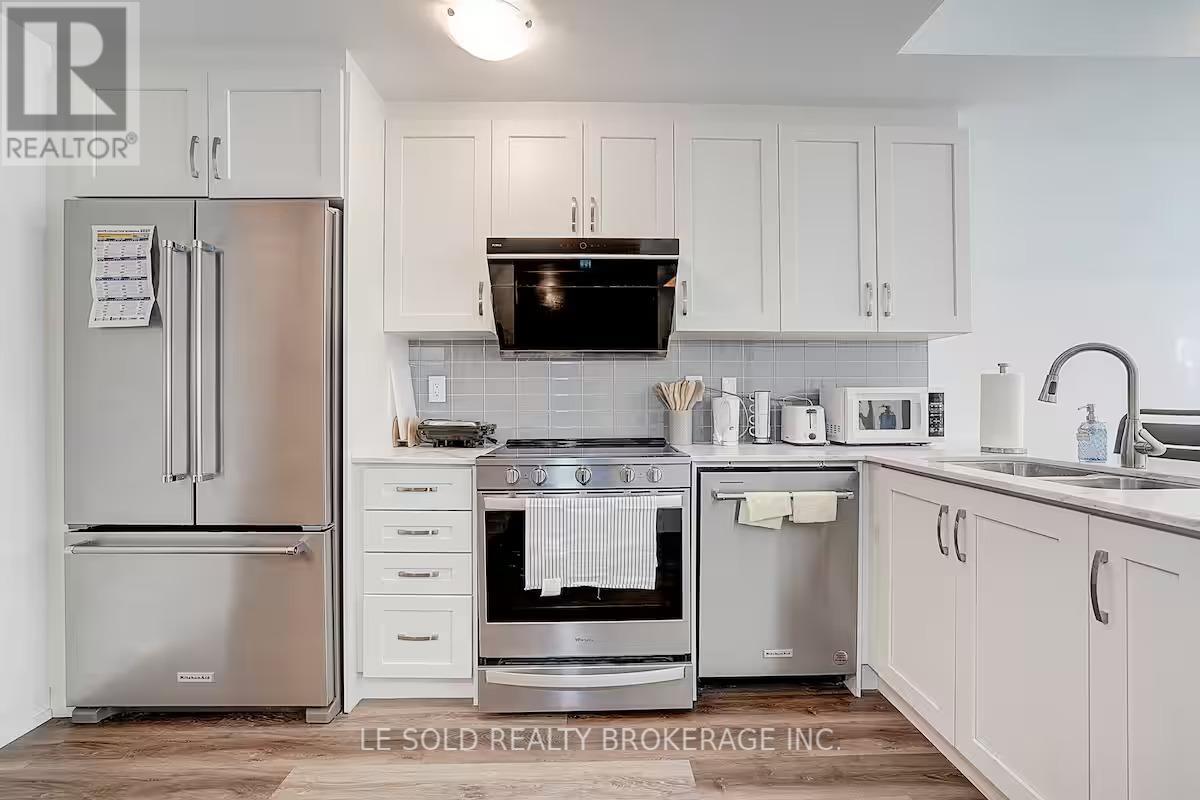 89 Frederick Tisdale Drive, Toronto, Ontario  M3K 0C6 - Photo 5 - W12450991