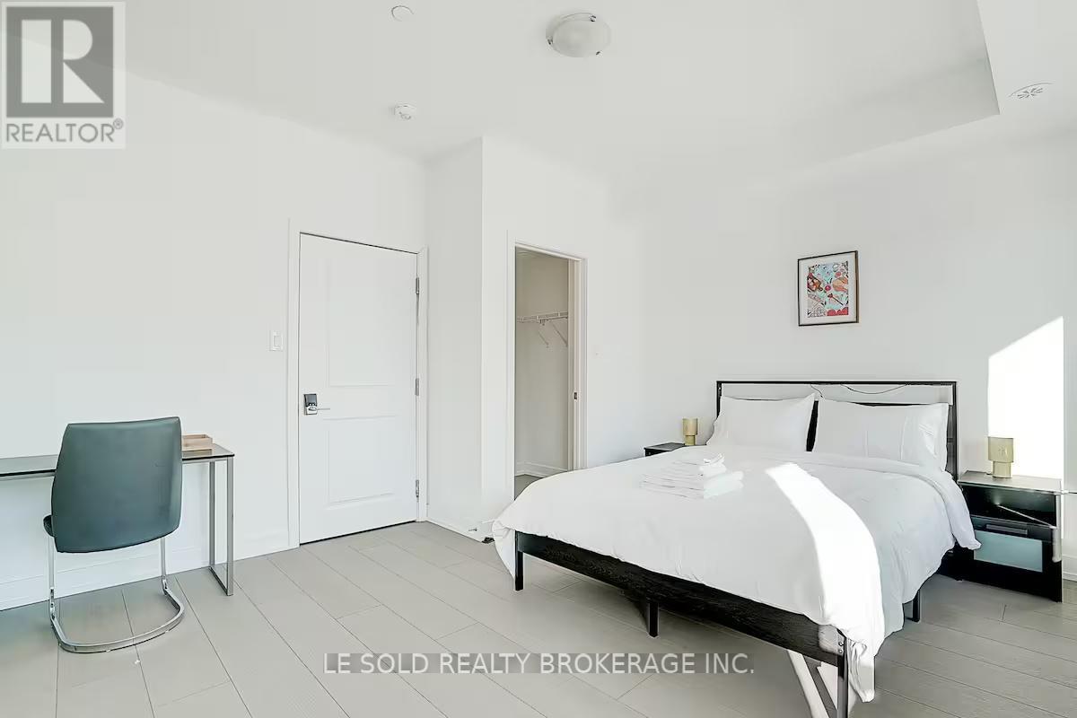 89 Frederick Tisdale Drive, Toronto, Ontario  M3K 0C6 - Photo 7 - W12450991