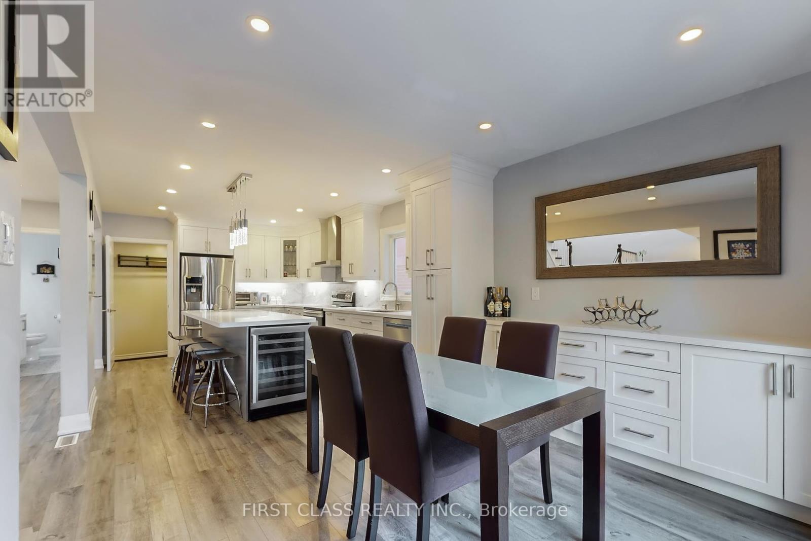 5244 Floral Hill Crescent, Mississauga, Ontario  L5V 1V4 - Photo 10 - W12450992
