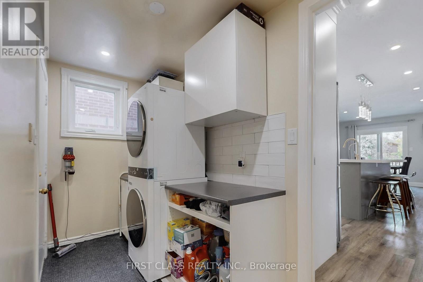 5244 Floral Hill Crescent, Mississauga, Ontario  L5V 1V4 - Photo 13 - W12450992