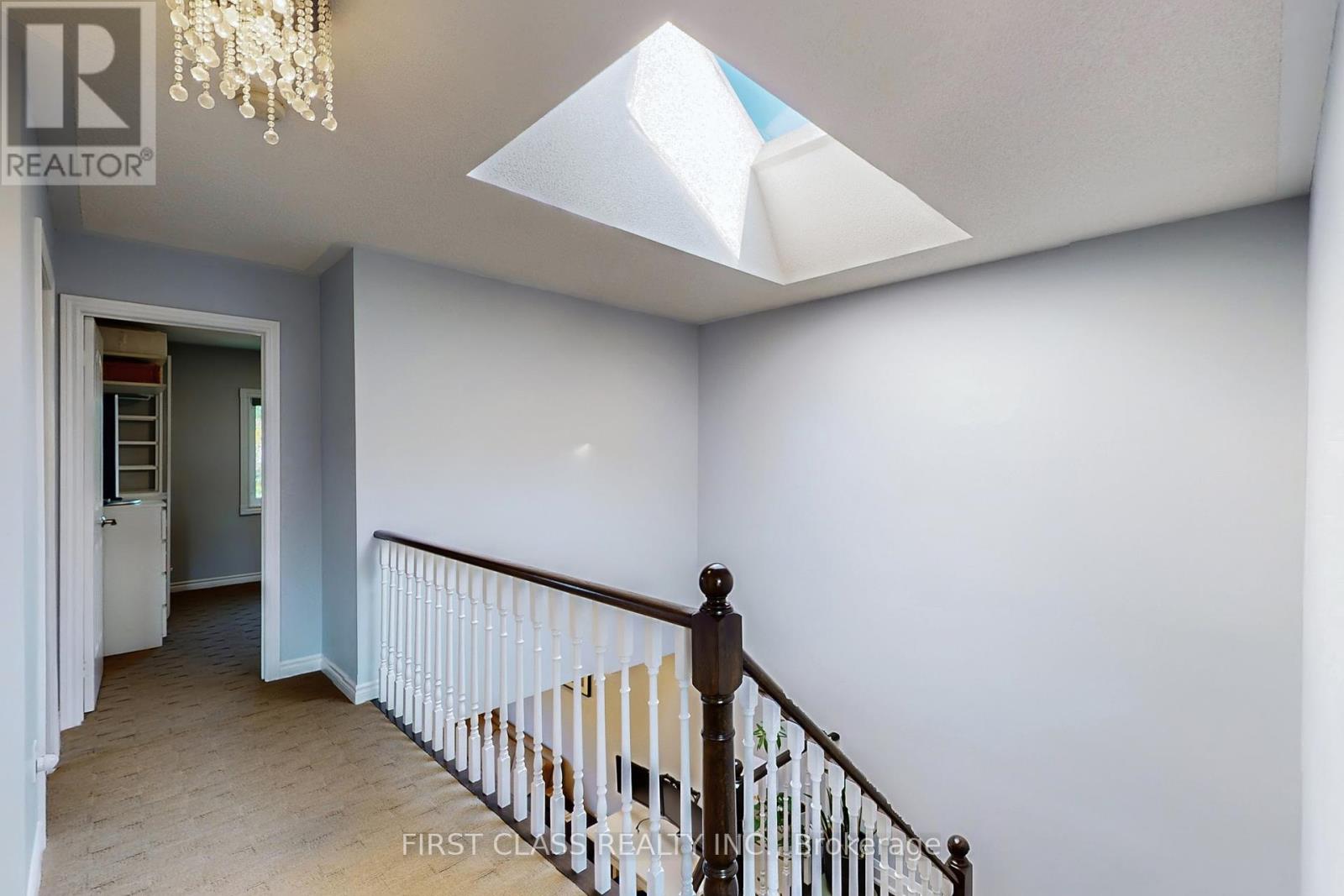 5244 Floral Hill Crescent, Mississauga, Ontario  L5V 1V4 - Photo 18 - W12450992