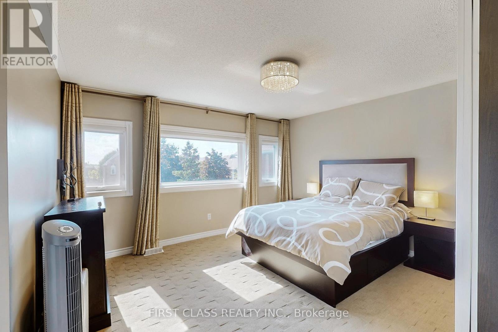5244 Floral Hill Crescent, Mississauga, Ontario  L5V 1V4 - Photo 19 - W12450992