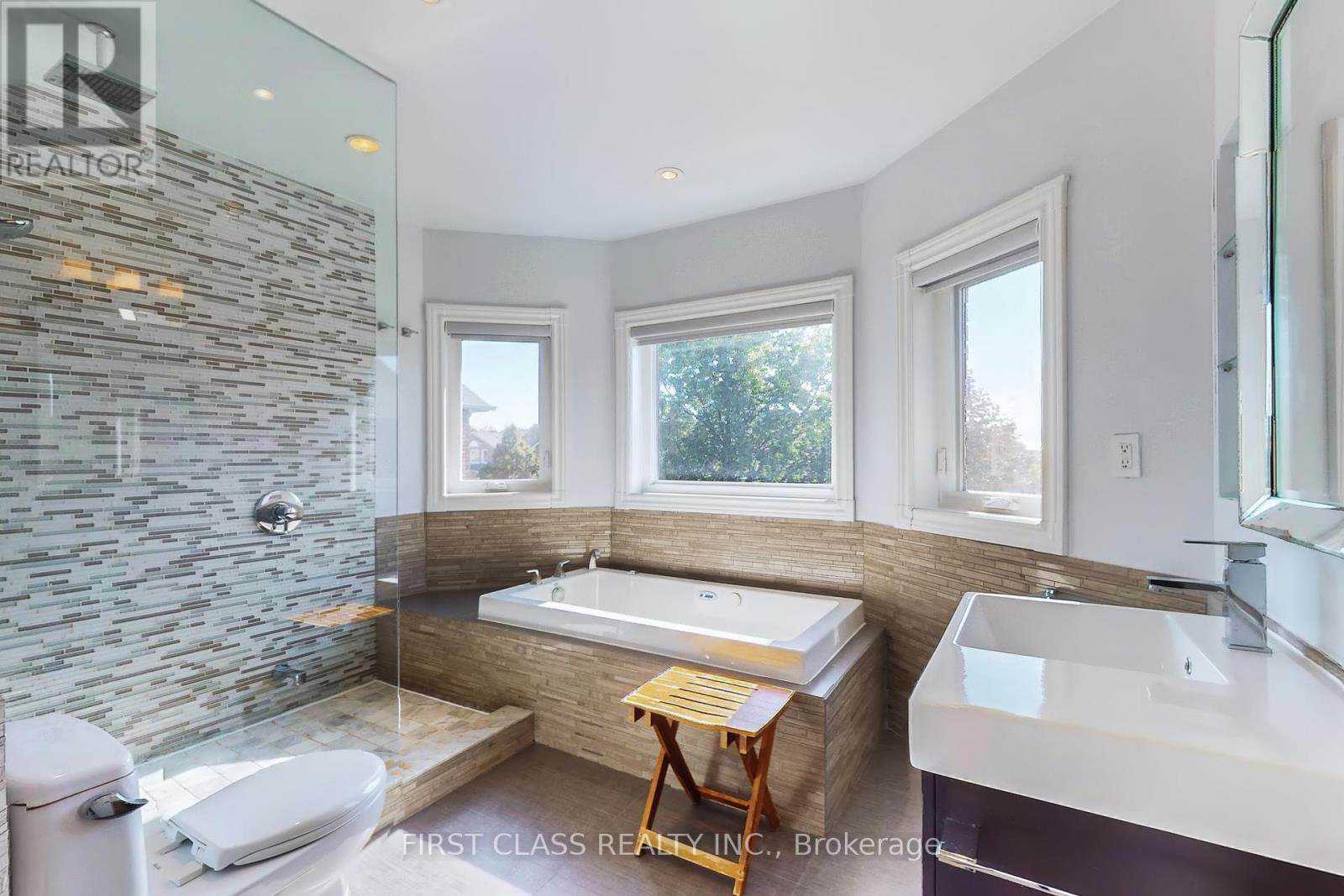 5244 Floral Hill Crescent, Mississauga, Ontario  L5V 1V4 - Photo 23 - W12450992