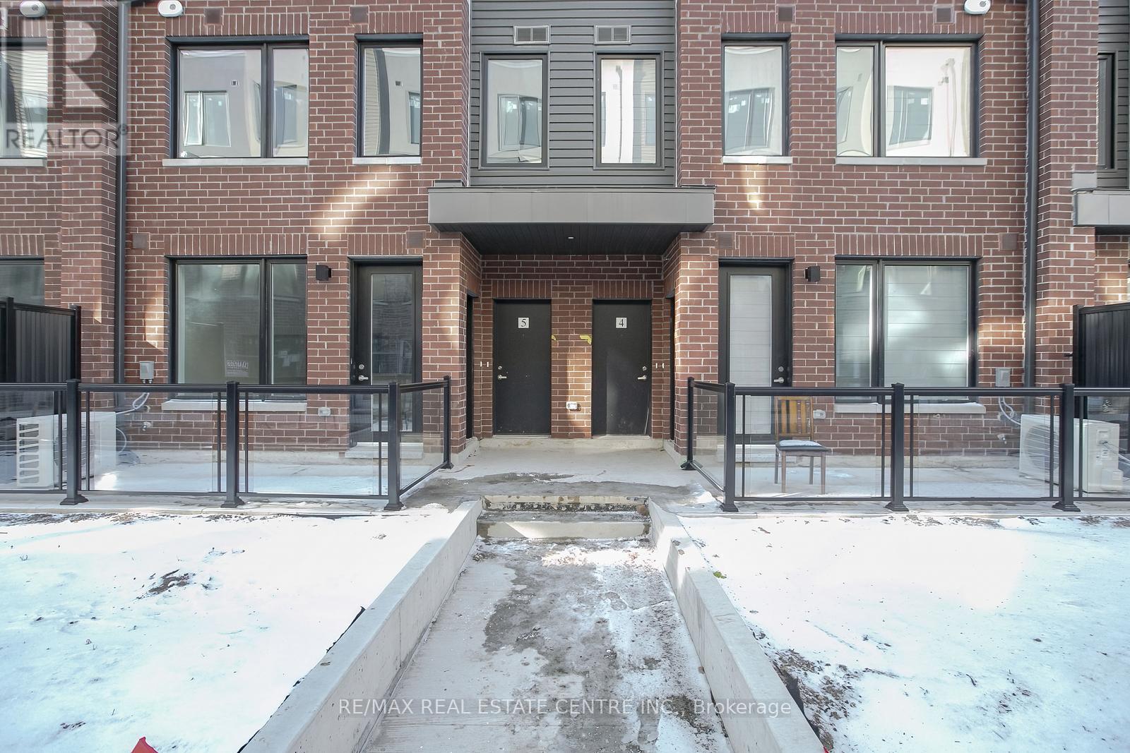 4 - 3556 Colonial Drive, Mississauga, Ontario  L5L 5T3 - Photo 2 - W12451016