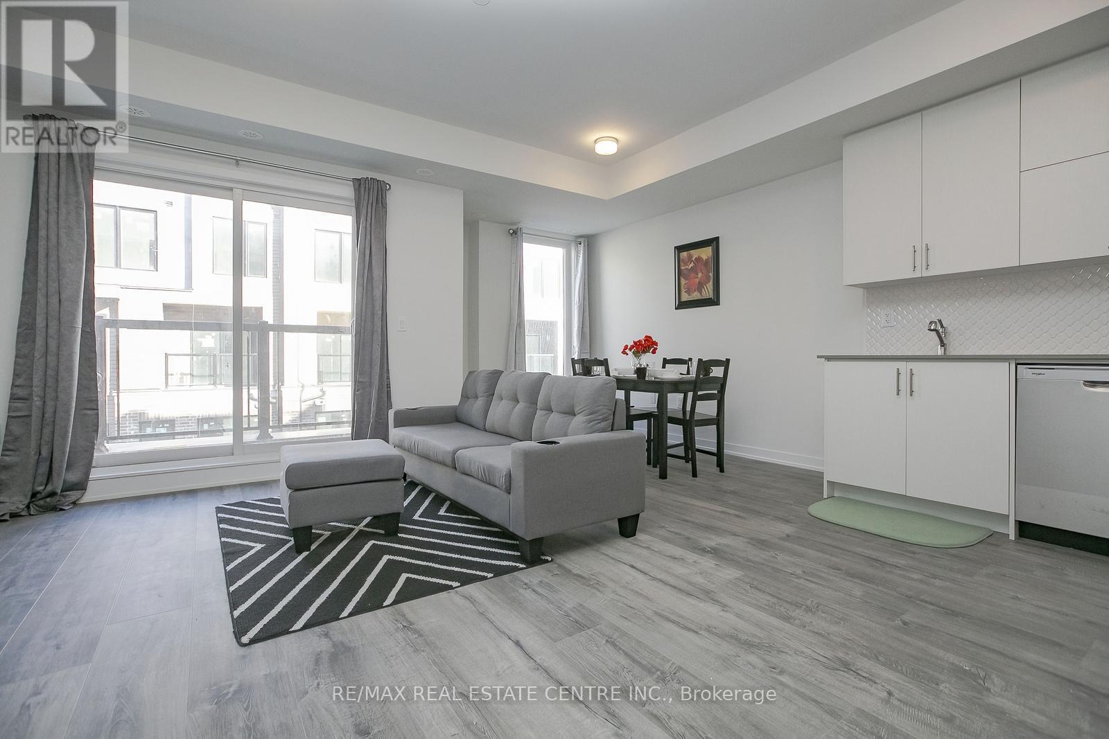 4 - 3556 Colonial Drive, Mississauga, Ontario  L5L 5T3 - Photo 5 - W12451016