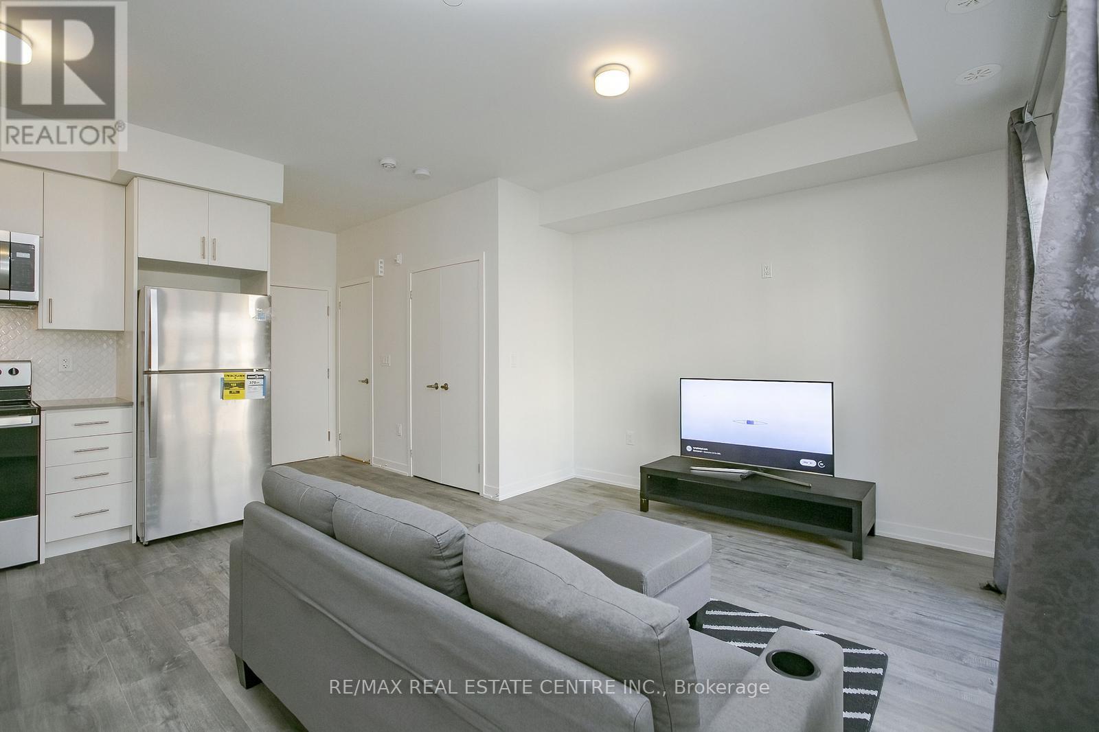 4 - 3556 Colonial Drive, Mississauga, Ontario  L5L 5T3 - Photo 8 - W12451016