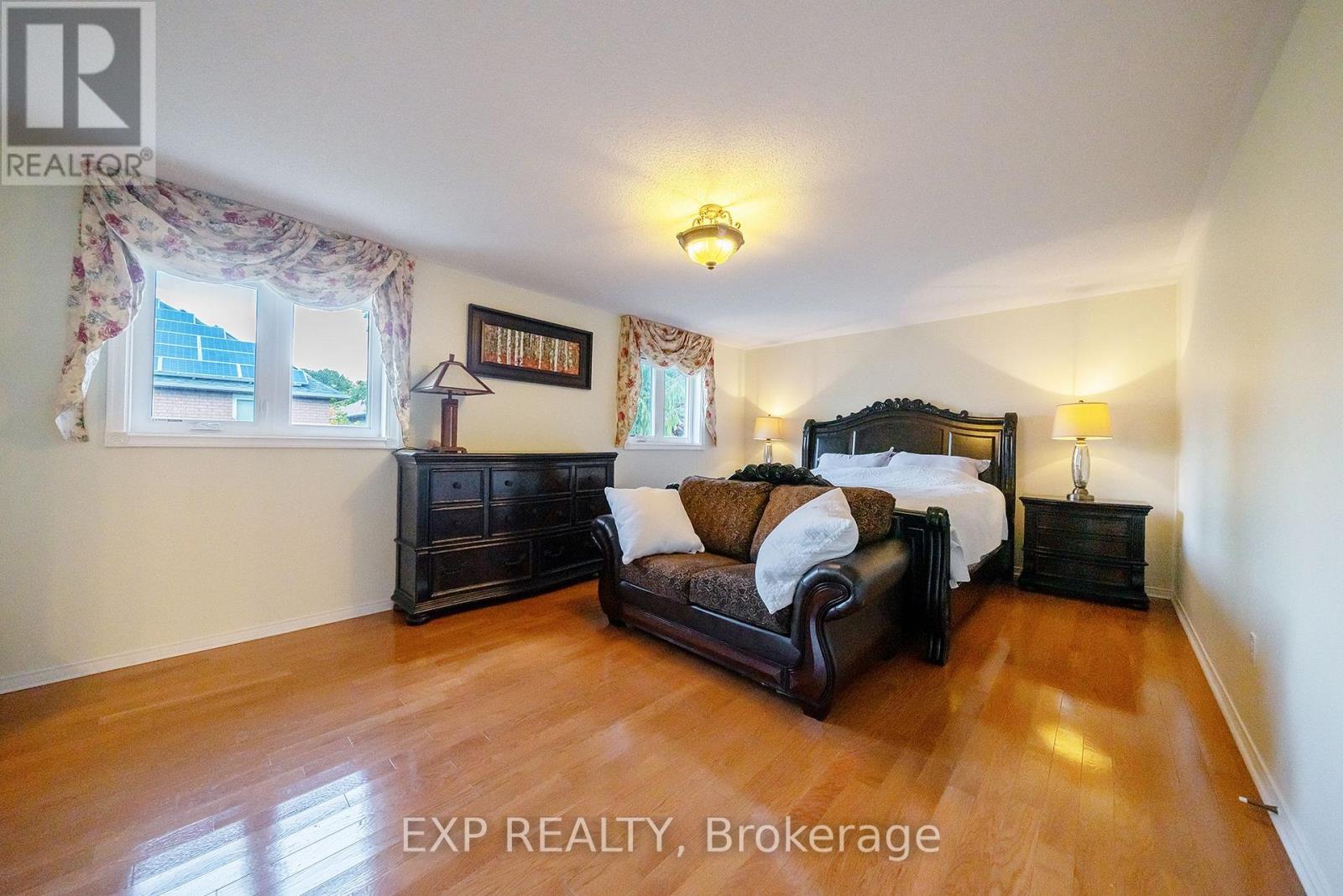 5400 Middleport Crescent, Mississauga, Ontario  L4Z 3V2 - Photo 17 - W12451017