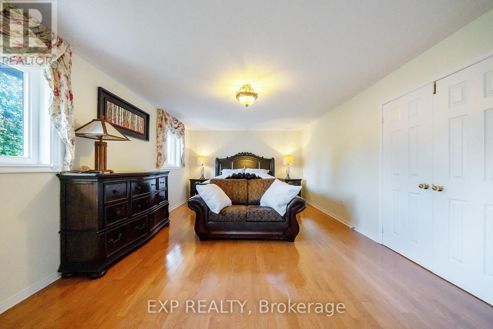 5400 Middleport Crescent, Mississauga, Ontario  L4Z 3V2 - Photo 18 - W12451017