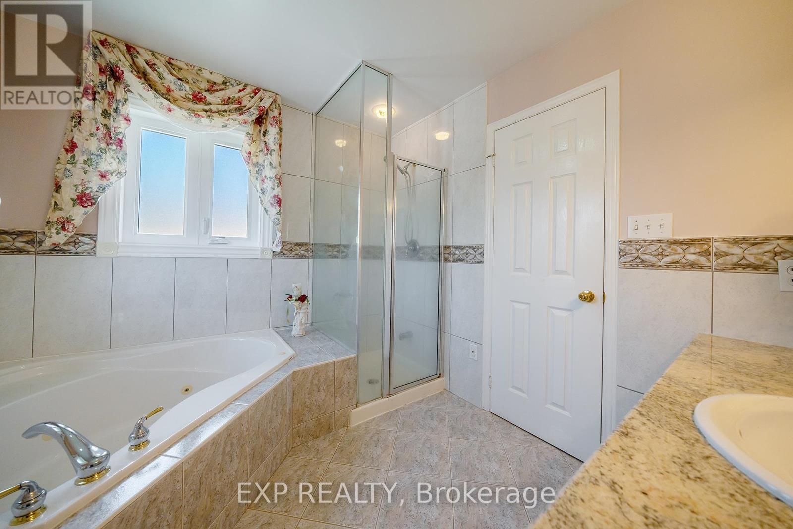 5400 Middleport Crescent, Mississauga, Ontario  L4Z 3V2 - Photo 20 - W12451017