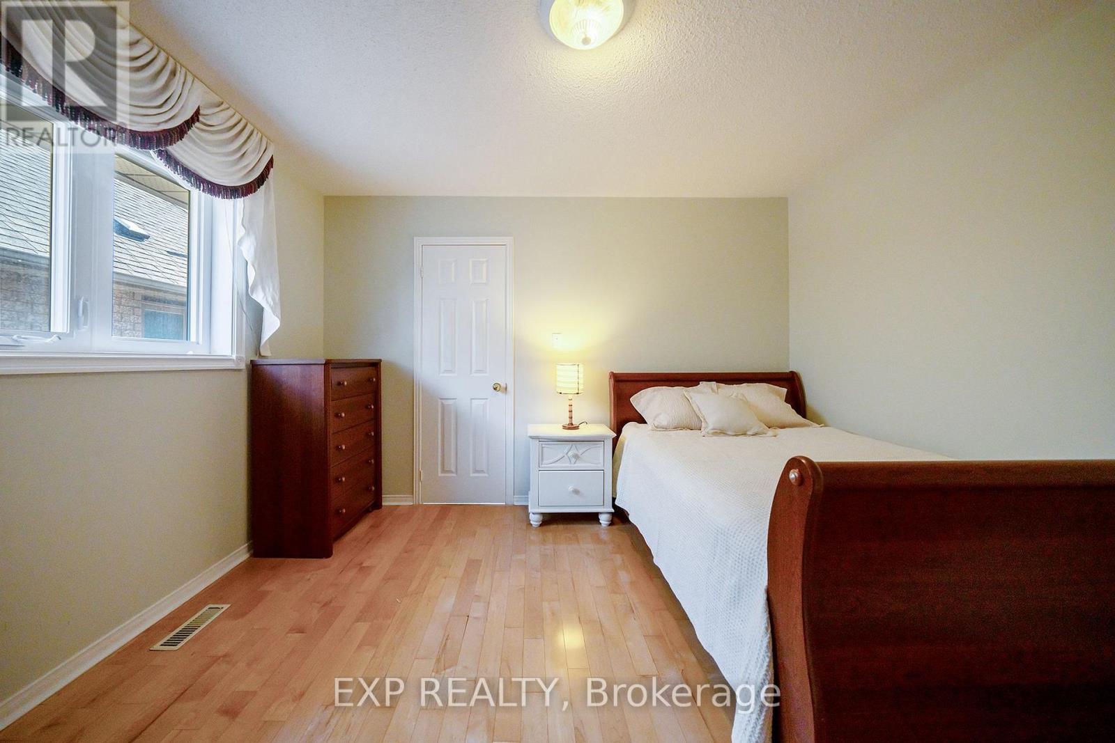5400 Middleport Crescent, Mississauga, Ontario  L4Z 3V2 - Photo 25 - W12451017