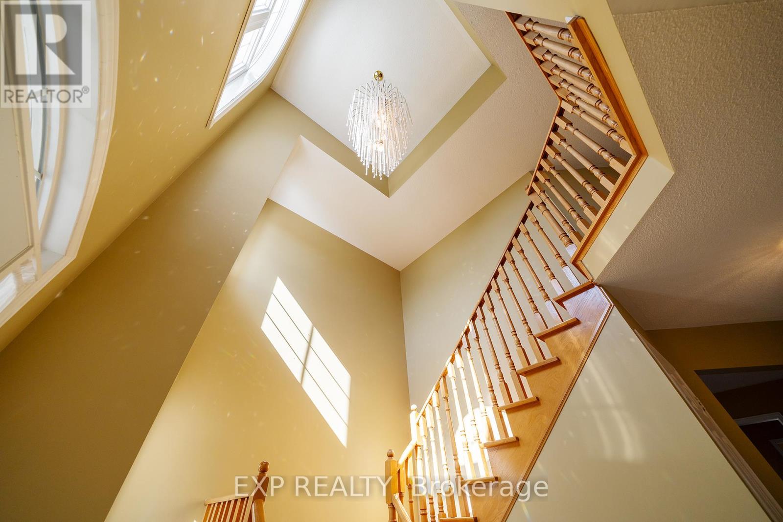 5400 Middleport Crescent, Mississauga, Ontario  L4Z 3V2 - Photo 3 - W12451017