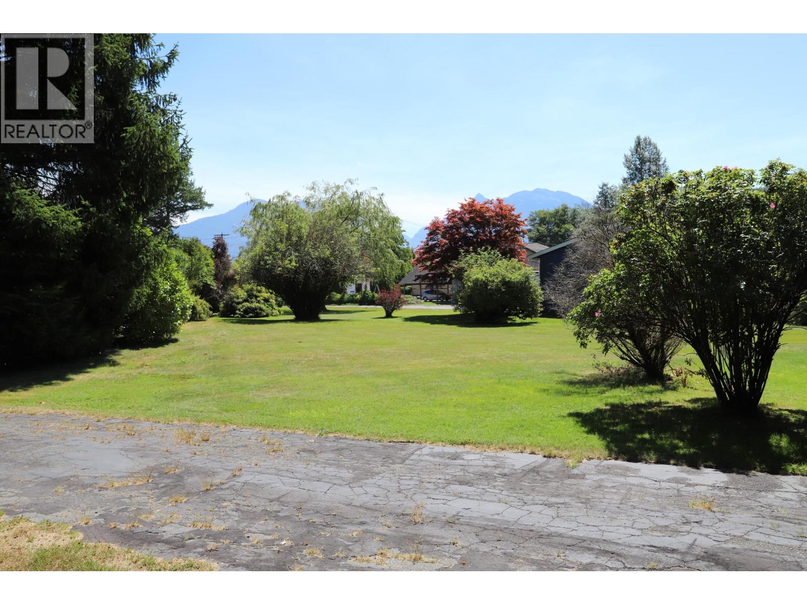 41591 Government Road, Squamish, British Columbia  V0H 1H0 - Photo 9 - R2989373